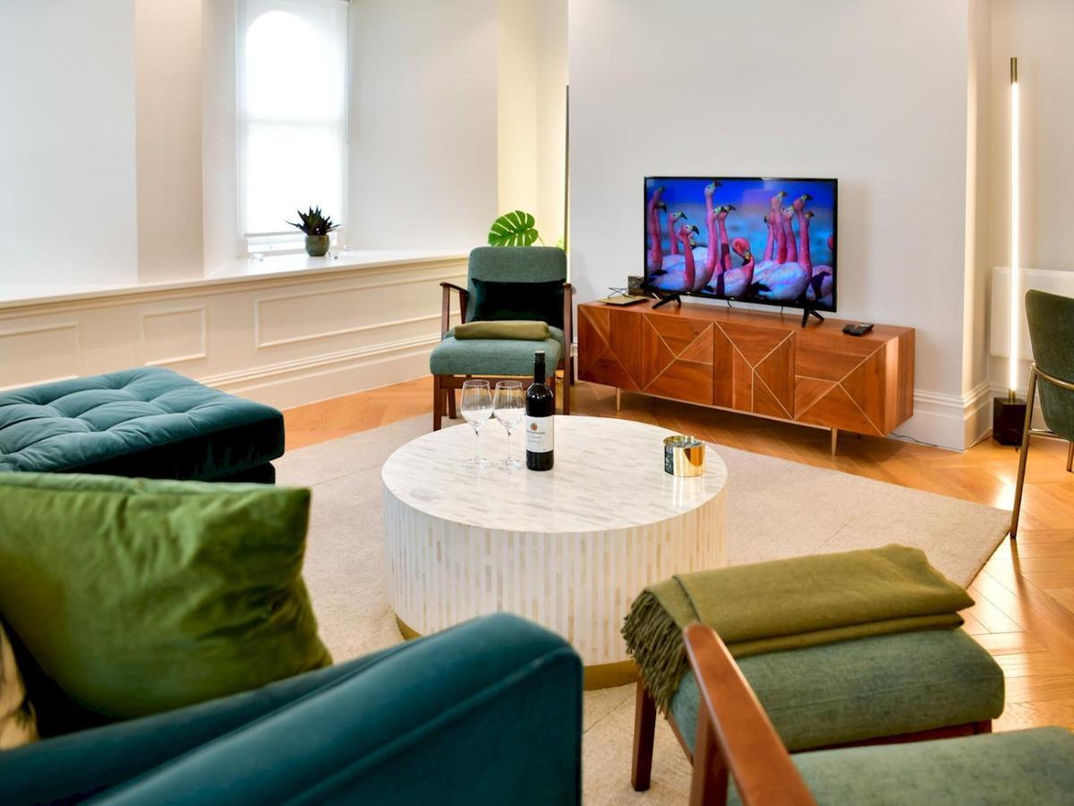 Pass The Keys Beautiful 2 Bed Apartment With Parking In The Bay カーディフ エクステリア 写真