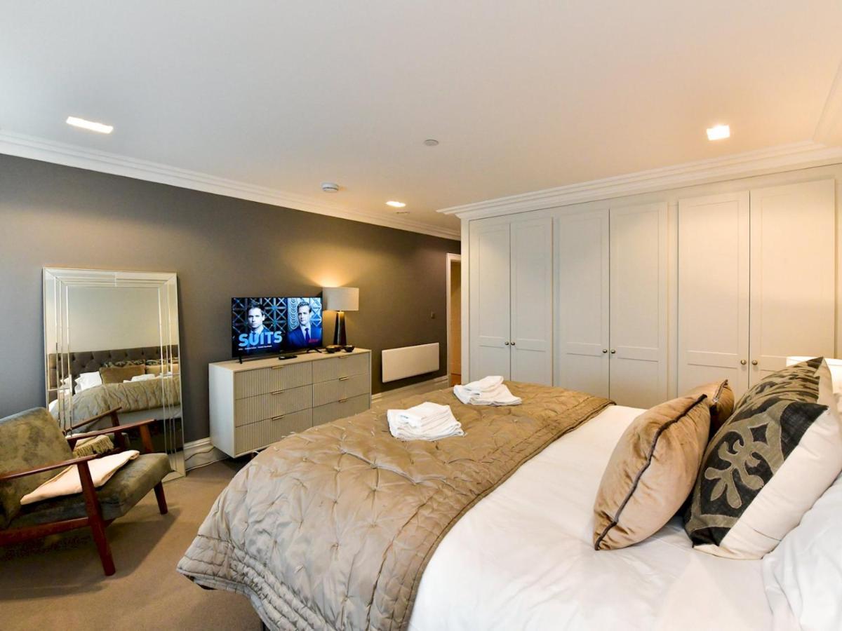 Pass The Keys Beautiful 2 Bed Apartment With Parking In The Bay カーディフ エクステリア 写真
