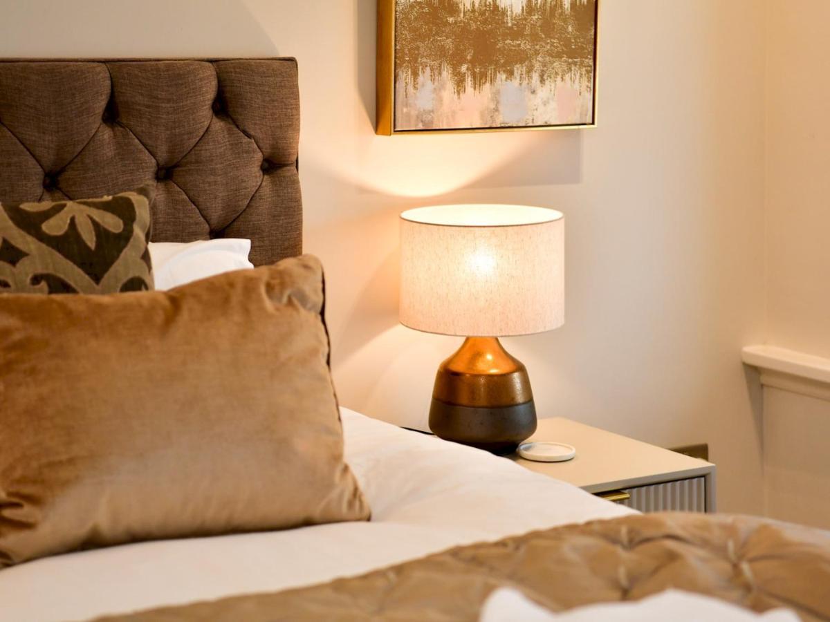 Pass The Keys Beautiful 2 Bed Apartment With Parking In The Bay カーディフ エクステリア 写真